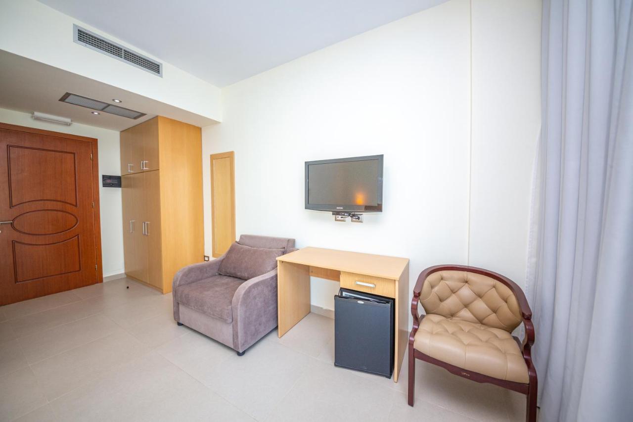 Hotel Borshi Buitenkant foto