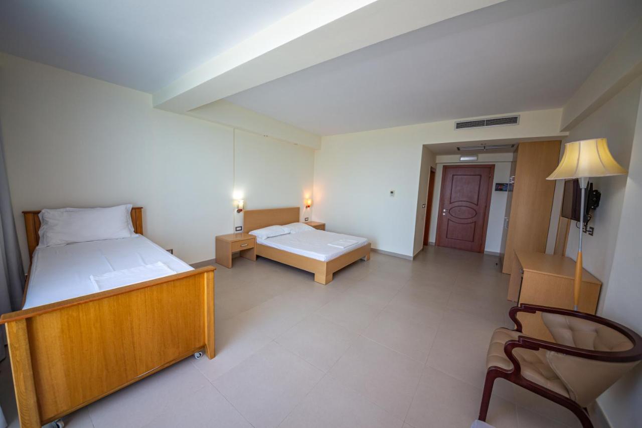 Hotel Borshi Buitenkant foto