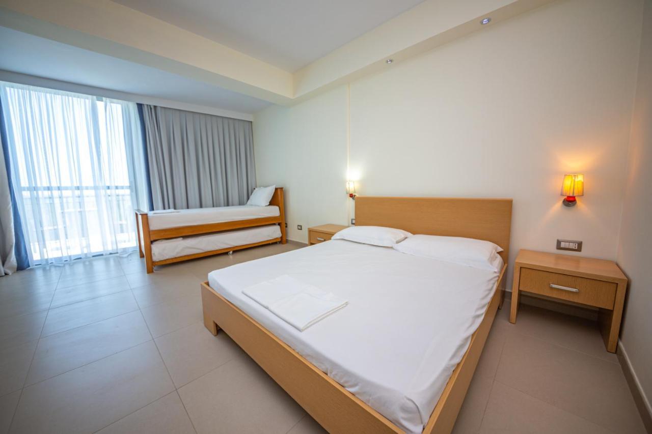 Hotel Borshi Buitenkant foto