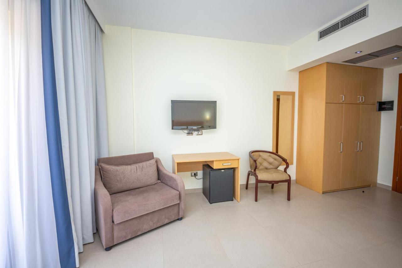 Hotel Borshi Buitenkant foto