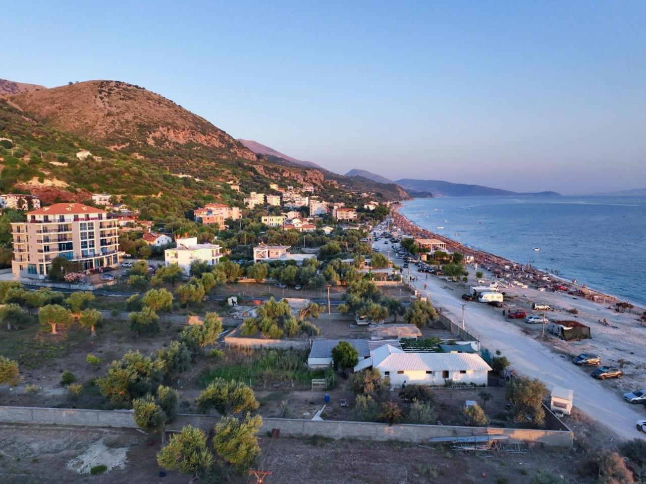 Hotel Borshi Buitenkant foto
