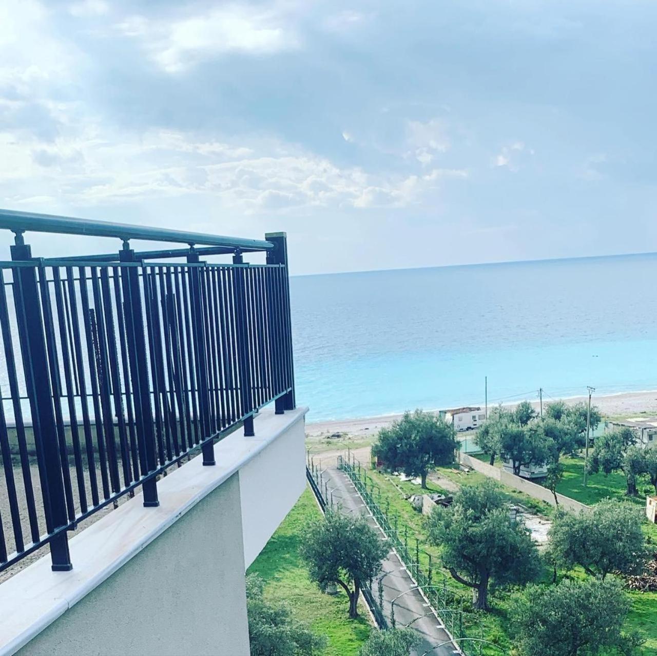Hotel Borshi Buitenkant foto