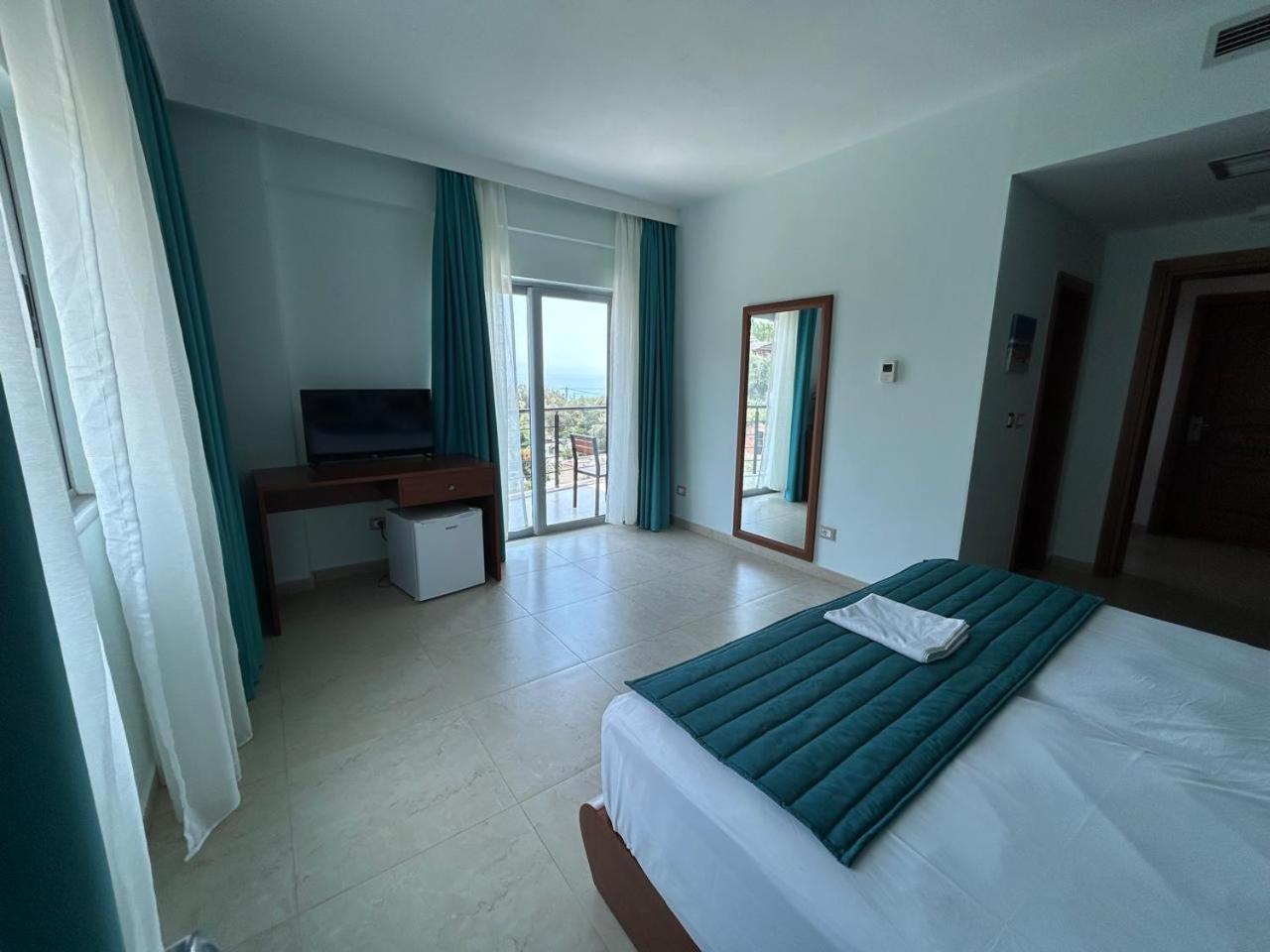 Hotel Borshi Buitenkant foto